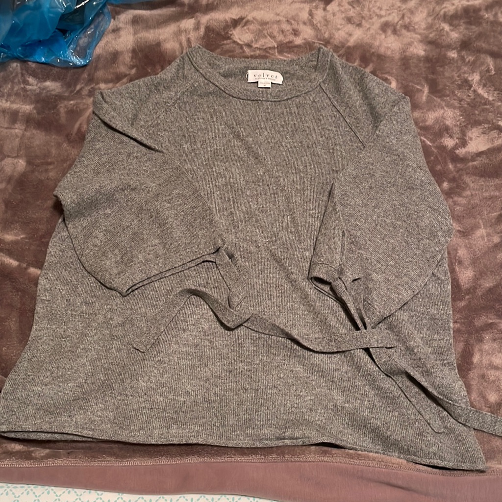 Velvet By Graham And Spencer Grey Cashmere Sweater